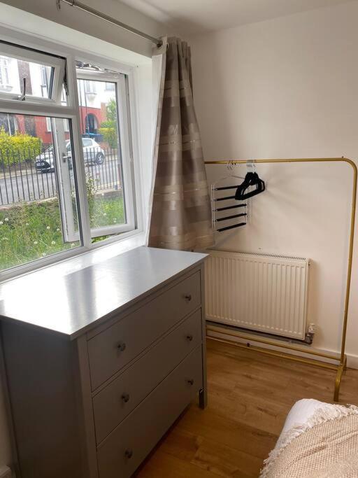 Luxury 2 Bedroom Apartment, Parking, Few Minutes Walk From Wembley Stadium London Exteriör bild